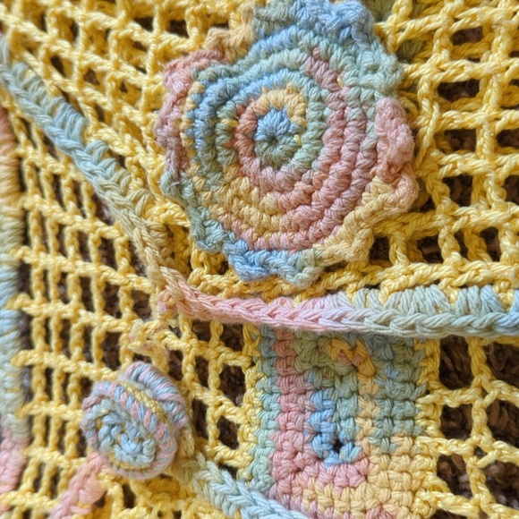 Vintage hand crochet vest - Picture 2 of 4